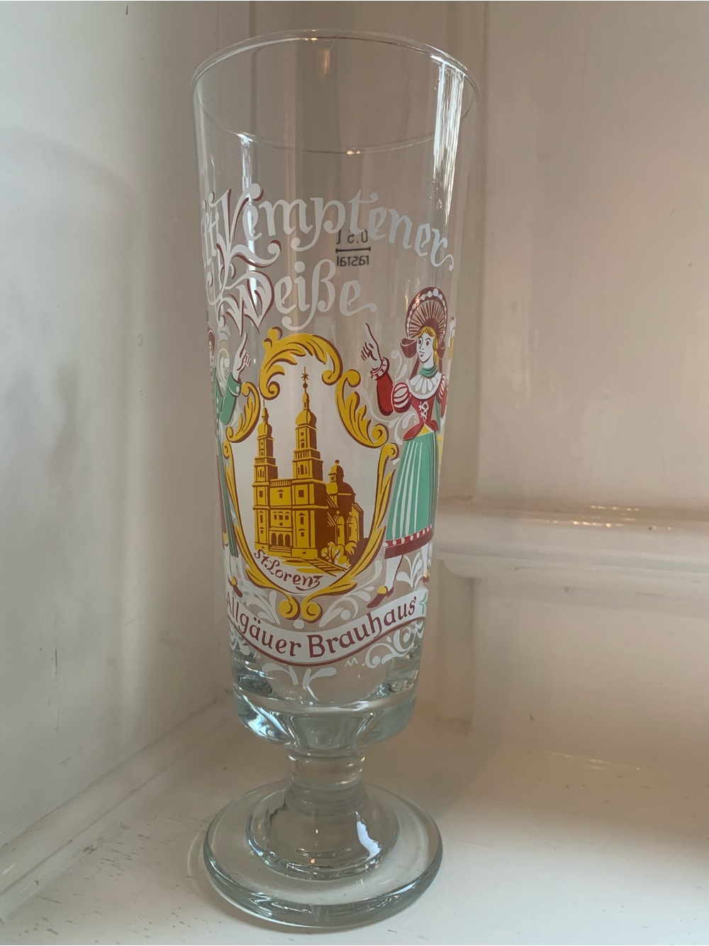 German Weissbier Decorative Beer Glass - Oktoberfest Design